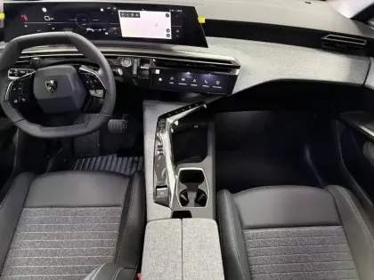 Photo 15 Peugeot 3008  Hybrid 145 e-DCS6