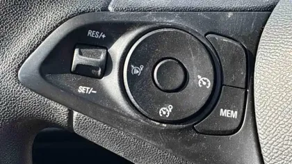 Photo 20 Opel Corsa  1.2 Turbo 100 ch BVM6