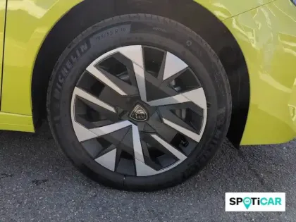 Photo 32 Peugeot 208  Hybrid 110 ch e-DCS6