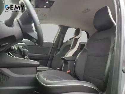 Photo 8 Renault Captur  E-Tech full hybrid 145