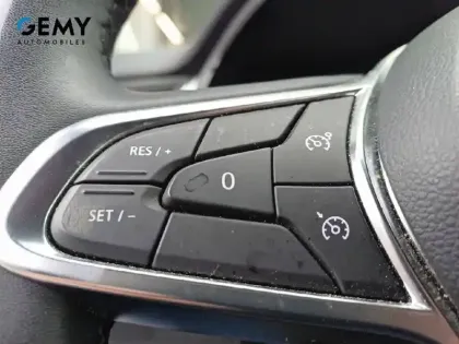 Photo 15 Renault Captur  E-Tech full hybrid 145