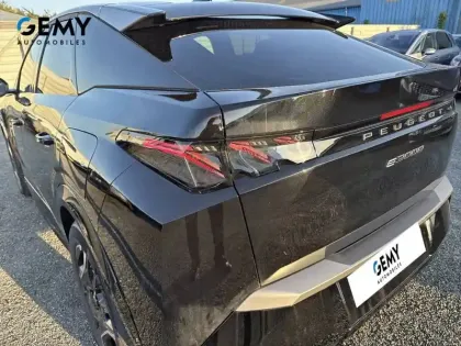 Photo 17 Peugeot 3008  Electrique 210 ch 73 kWh