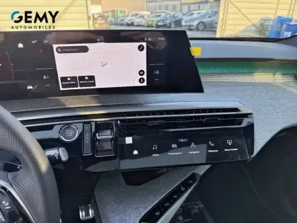 Photo 12 Peugeot 3008  Electrique 210 ch 73 kWh