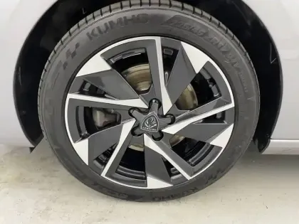 Photo 80 Peugeot 308  SW BlueHDi 130ch S&S BVM6