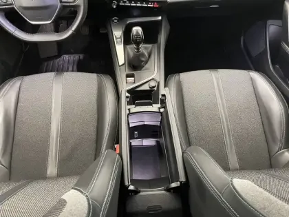 Photo 24 Peugeot 308  SW BlueHDi 130ch S&S BVM6