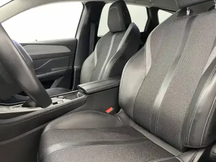 Photo 45 Peugeot 308 Gén. III Ph1 Allure Pack 5