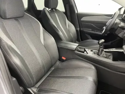 Photo 90 Peugeot 308  SW BlueHDi 130ch S&S BVM6