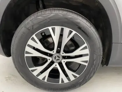 Photo 56 Mercedes GLB  200 d 8G-DCT