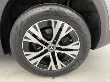 Photo 54 Mercedes GLB  200 d 8G-DCT