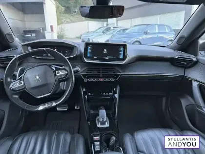 Photo 41 Peugeot 2008  PureTech 130 S&S EAT8