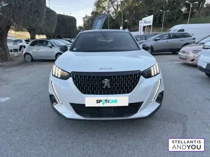 Photo 69 Peugeot 2008  PureTech 130 S&S EAT8