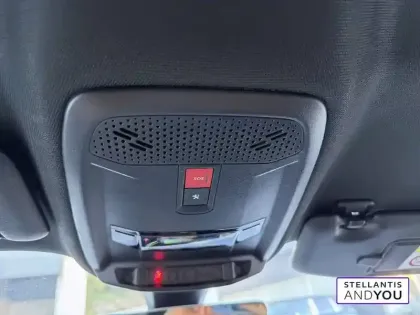 Photo 64 Peugeot 2008  PureTech 130 S&S EAT8