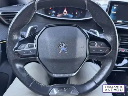 Photo 58 Peugeot 2008  PureTech 130 S&S EAT8