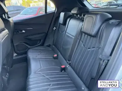 Photo 77 Peugeot 2008  PureTech 130 S&S EAT8