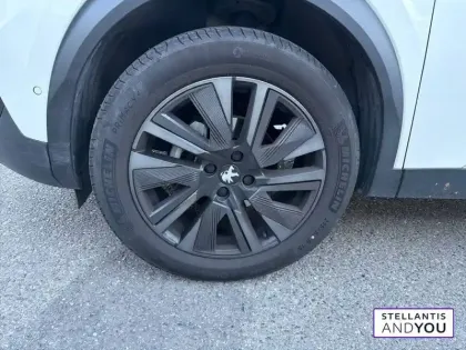 Photo 78 Peugeot 2008  PureTech 130 S&S EAT8