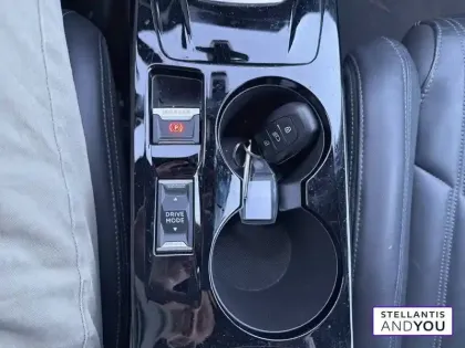 Photo 26 Peugeot 2008 Gén. II Ph1 NG GT Pack 5