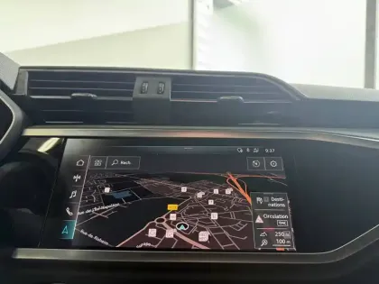 Photo 8 Audi Q3  35 TFSI 150 ch