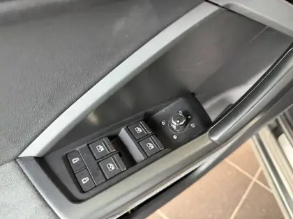 Photo 30 Audi Q3  35 TFSI 150 ch