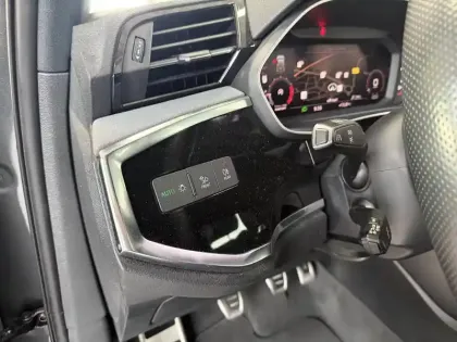 Photo 31 Audi Q3  35 TFSI 150 ch