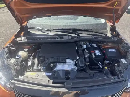 Photo 6 Peugeot 2008  PureTech 130 S&S EAT8 Allure Pack