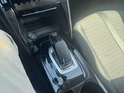 Photo 23 Peugeot 2008  PureTech 130 S&S EAT8 Allure Pack