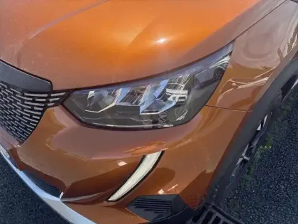 Photo 13 Peugeot 2008  PureTech 130 S&S EAT8 Allure Pack