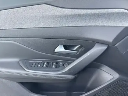 Photo 24 Peugeot 308 Gén. III Ph1 Allure 5