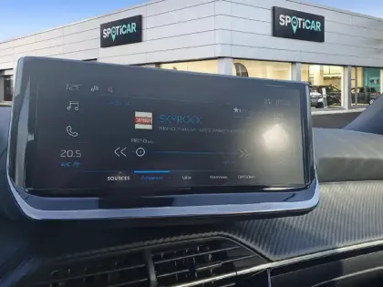 Photo 9 Peugeot 2008  Hybrid 145 e-DCS6 Style