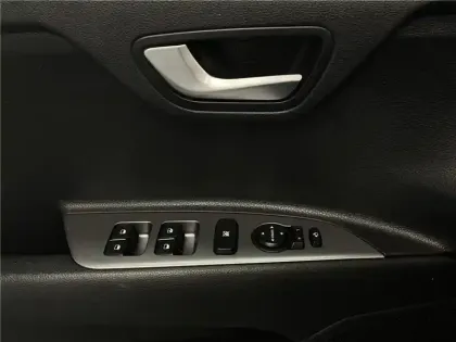 Photo 19 Kia Stonic 1.0 T-GDI 120 CH MHEV IBVM6