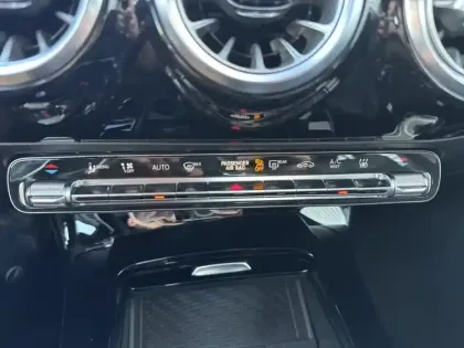 Photo 18 Mercedes Classe A 250 e