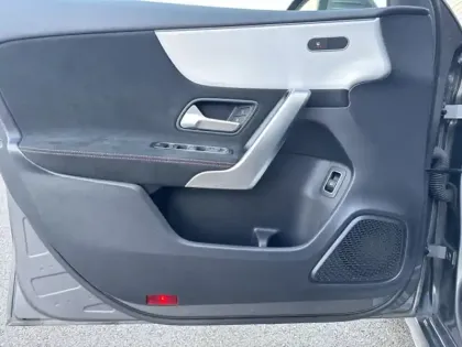 Photo 13 Mercedes Classe A 250 e