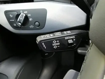 Photo 11 Audi A4 40 TFSI Avus 2.0 204 ch S-tron