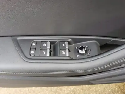 Photo 15 Audi A4 40 TFSI Avus 2.0 204 ch S-tron