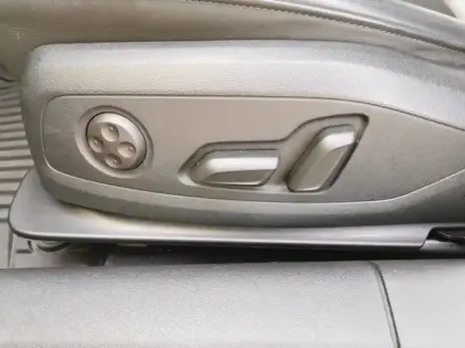 Photo 13 Audi A4 40 TFSI Avus 2.0 204 ch S-tron