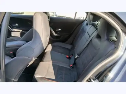 Photo 17 Mercedes Classe A 180 AMG Line