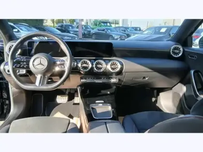 Photo 10 Mercedes Classe A 180 AMG Line