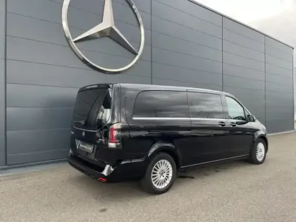 Photo 5 Mercedes CLA 300d / 4MATIC / 8 Places / Ext