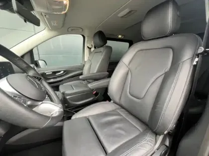 Photo 18 Mercedes CLA 300d / 4MATIC / 8 Places / Ext