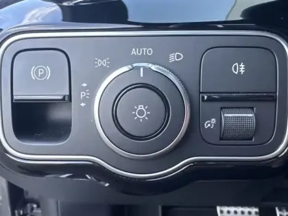 Photo 16 Mercedes Classe A 200 d AMG Line