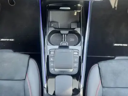 Photo 13 Mercedes GLA 250 e AMG Line