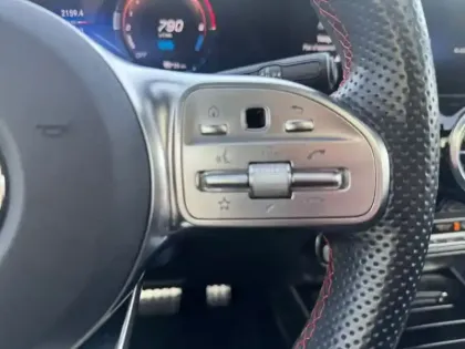 Photo 9 Mercedes GLA 250 e AMG Line