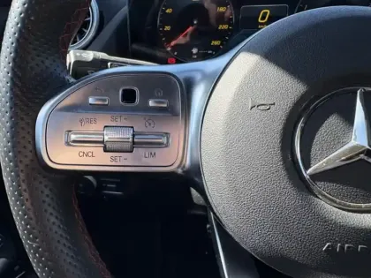 Photo 15 Mercedes GLA 250 e AMG Line