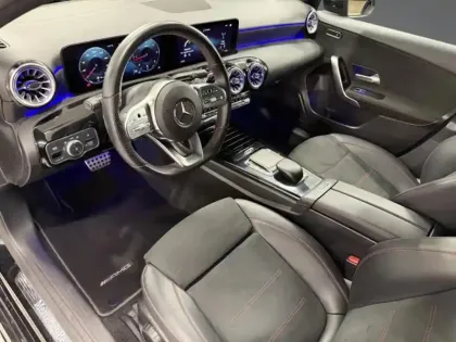 Photo 11 Mercedes Classe A 200 d AMG Line