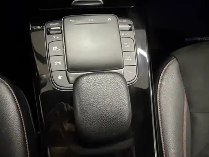 Photo 18 Mercedes Classe A 200 d AMG Line