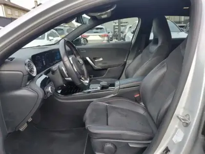 Photo 12 Mercedes Classe A 180 d AMG Line