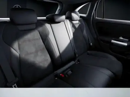 Photo 8 Mercedes GLA 200 d