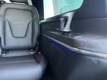 Photo 9 Mercedes CLA 300d / AVANTGARDE / Extra-long