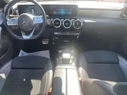 Photo 10 Mercedes CLA  180 d Coupé AMG Line