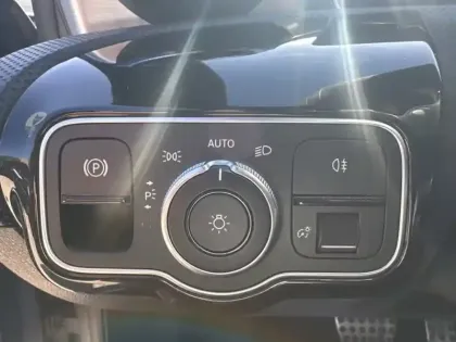 Photo 12 Mercedes CLA  180 d Coupé AMG Line