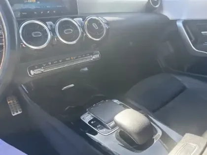 Photo 18 Mercedes CLA  180 d Coupé AMG Line